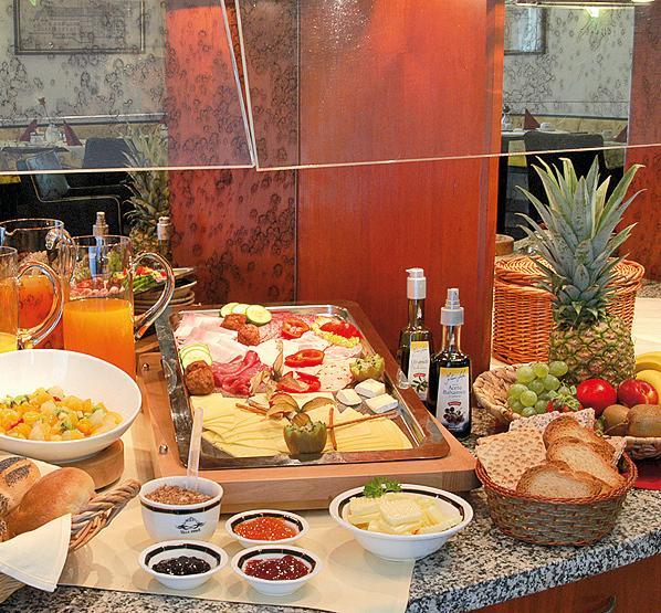 Sax Imperial Hotel Дрезден Ресторант снимка