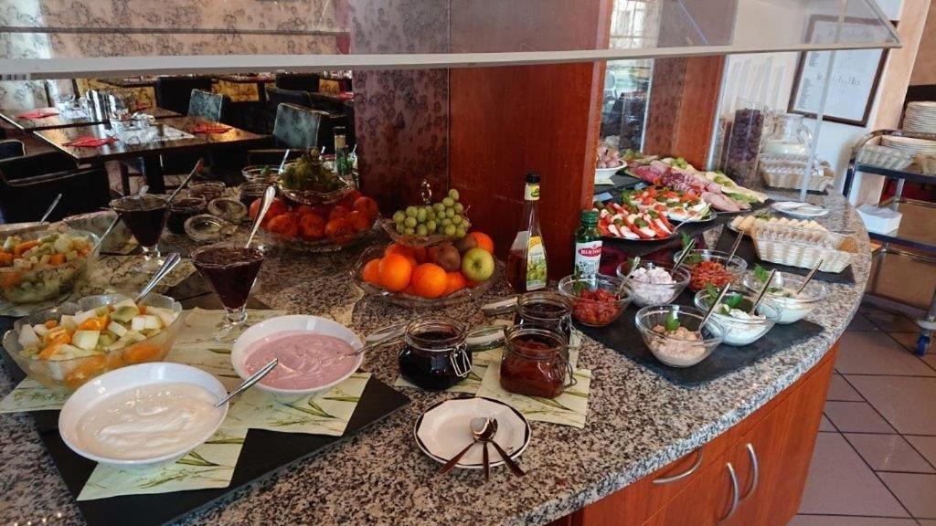 Sax Imperial Hotel Дрезден Екстериор снимка